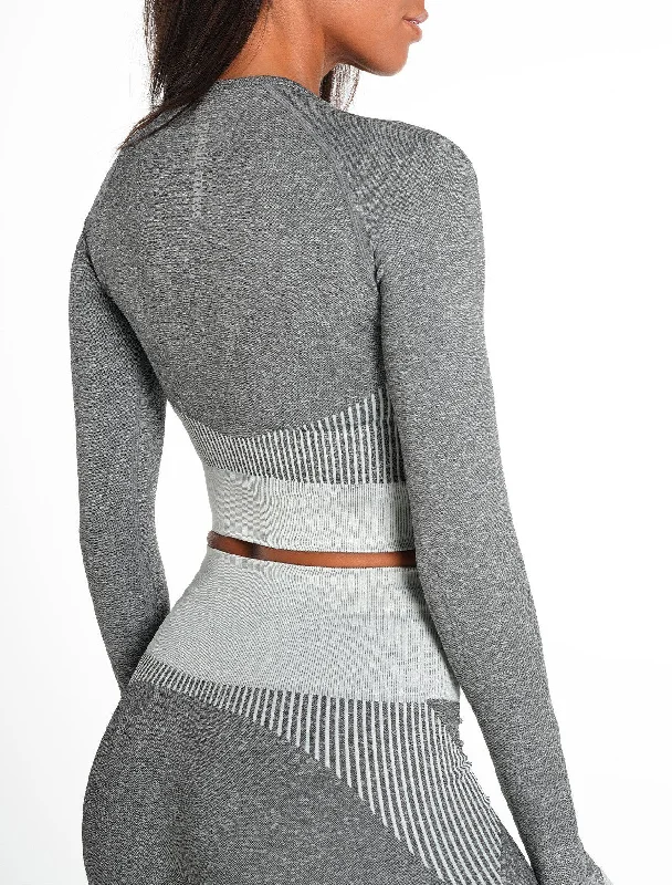 adapt-seamless-long-sleeve-crop-top-light-grey