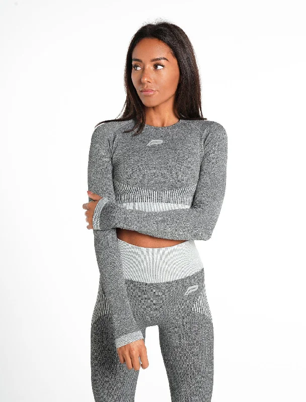 adapt-seamless-long-sleeve-crop-top-light-grey