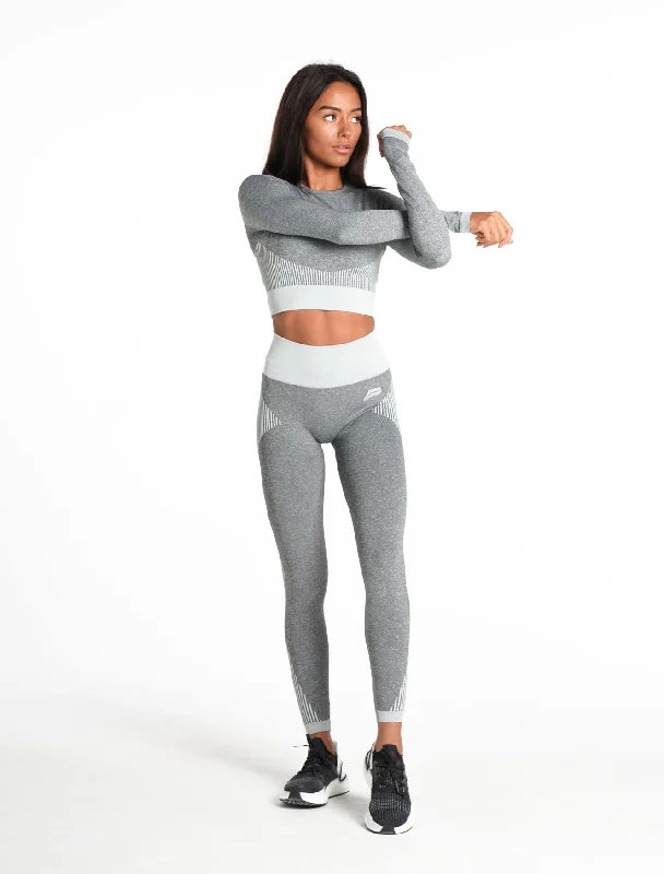 adapt-seamless-long-sleeve-crop-top-light-grey