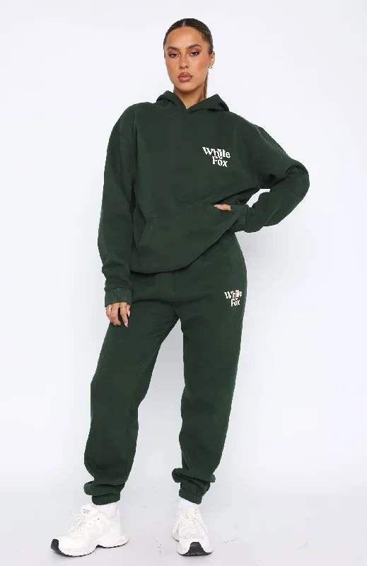 all-you-need-is-love-sweatpants-forest-green