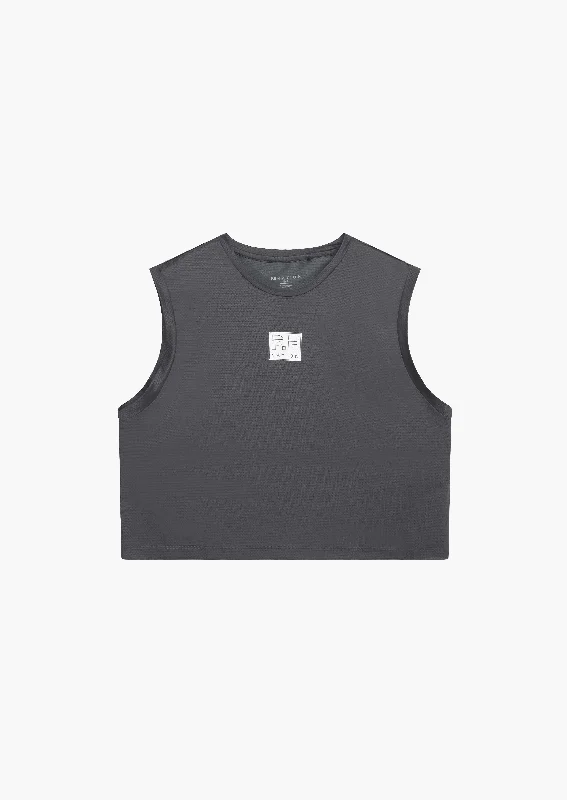 arrowhead-air-form-cropped-tank-in-dark-shadow