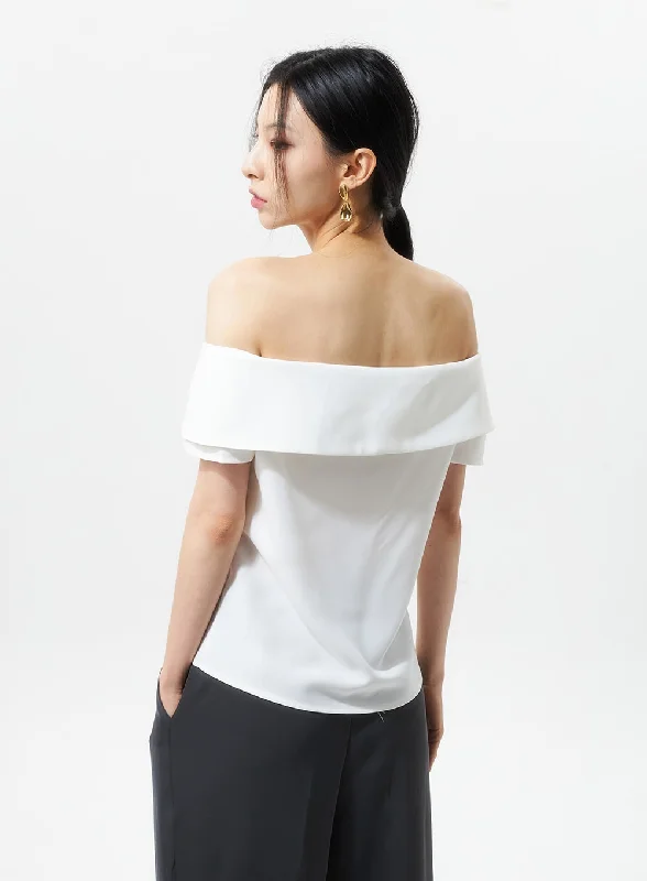 button-off-shoulder-blouse-iu326