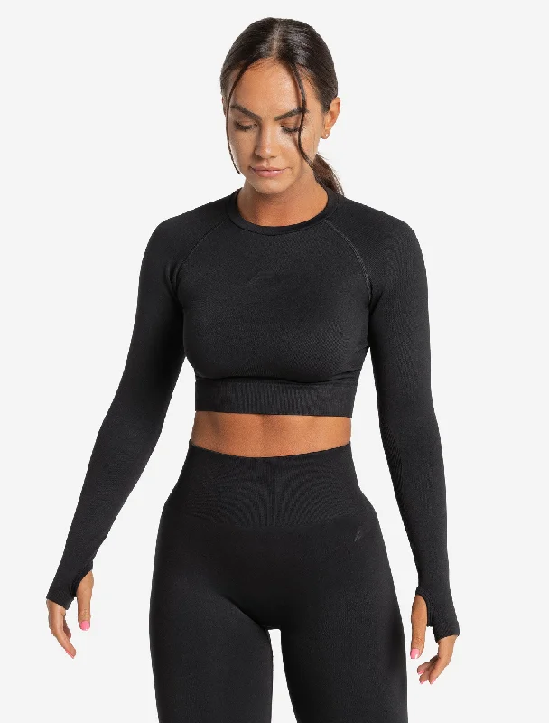 core-seamless-long-sleeve-crop-top-blackout