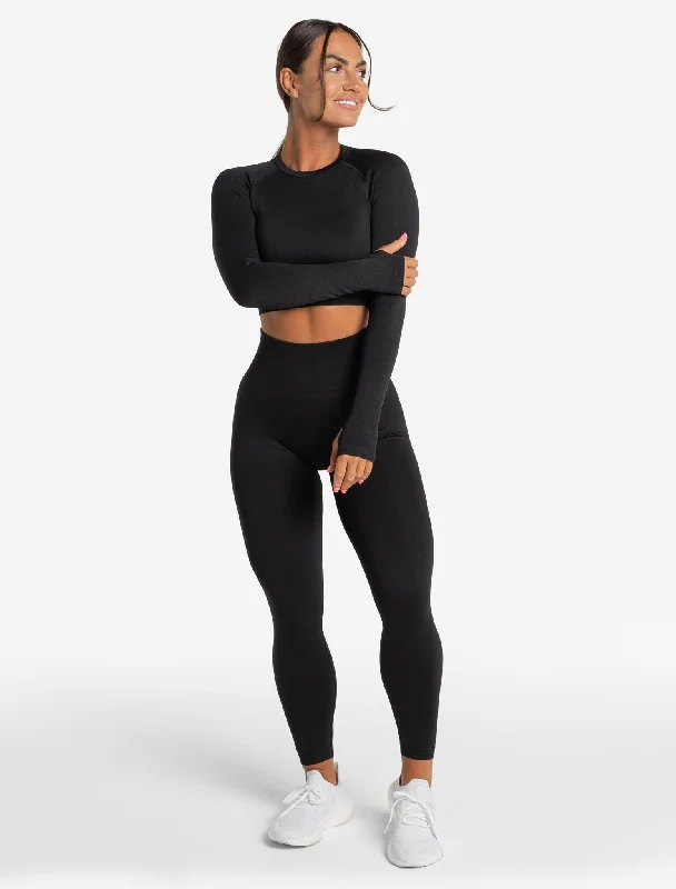 core-seamless-long-sleeve-crop-top-blackout