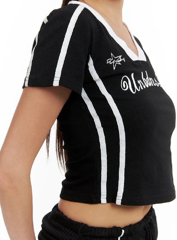 graphic-lettering-sporty-crop-tee-cy402