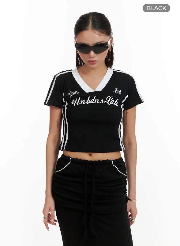 graphic-lettering-sporty-crop-tee-cy402