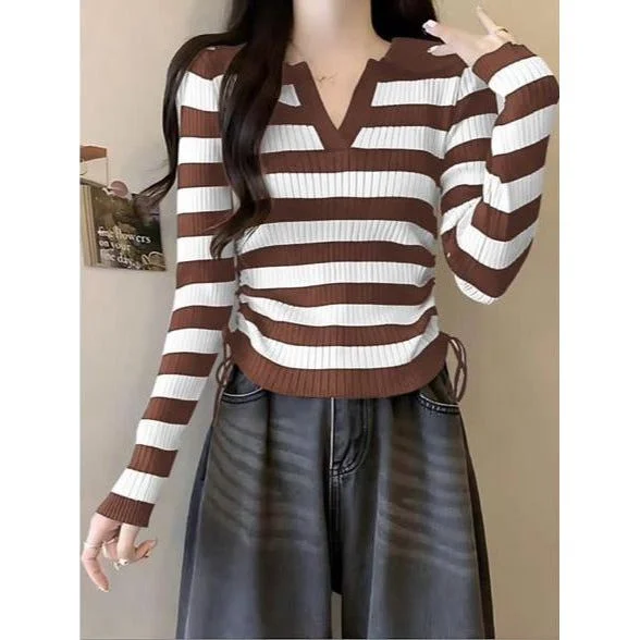 knitted-v-neck-striped-top