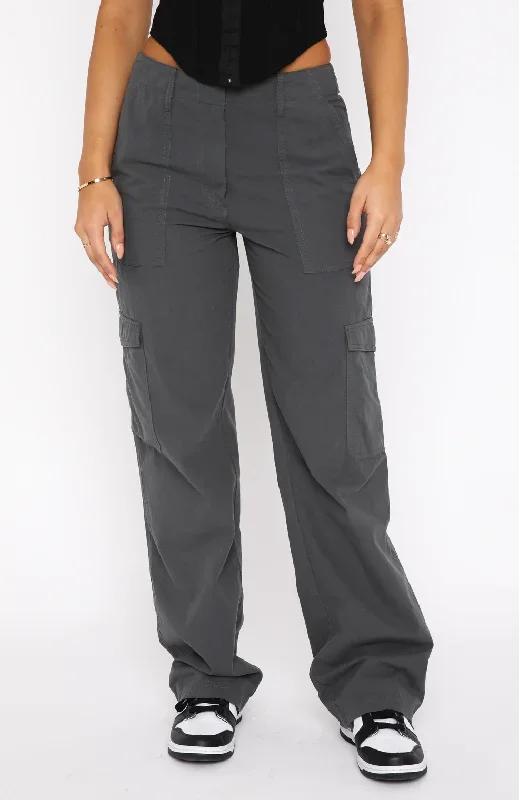 know-your-worth-cargo-pants-charcoal