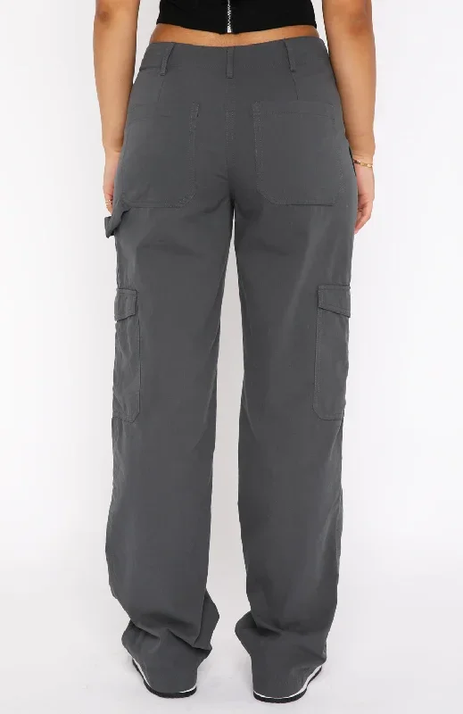 know-your-worth-cargo-pants-charcoal