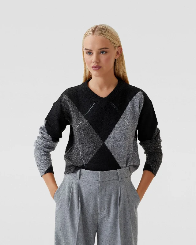 lowen-argyle-v-neck-knit