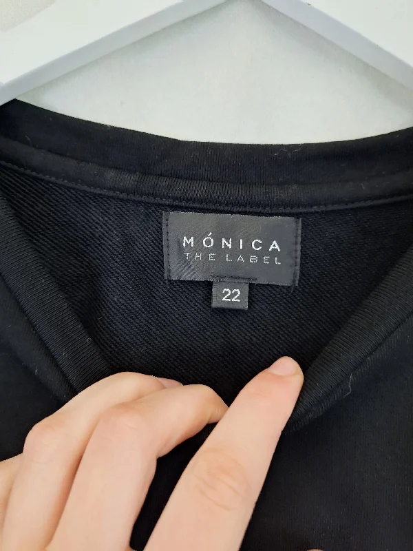 monica-the-label-essential-crew-neck-jumper-size-22-b040-324-ba