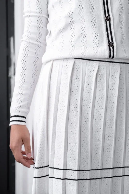 neo-noir-dora-knit-skirt-off-white