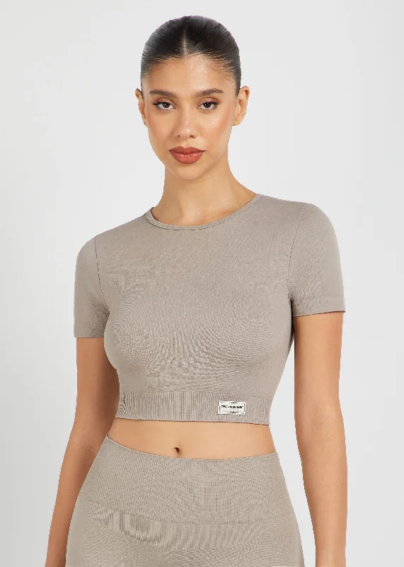 s671slwv9-women-seamless-tight-crop-tshirt-core