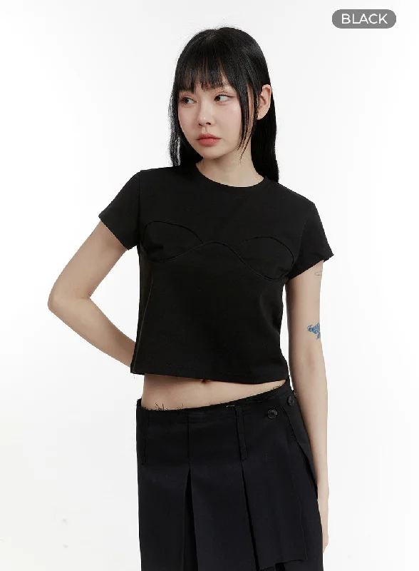 shaped-detail-crop-top-cm429