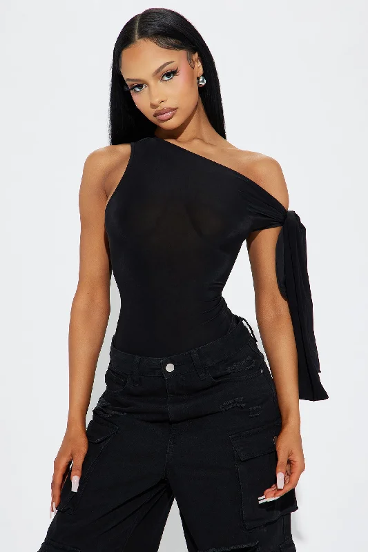 sofia-off-shoulder-bodysuit-black