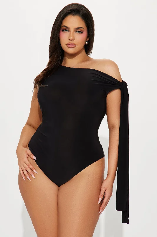 sofia-off-shoulder-bodysuit-black